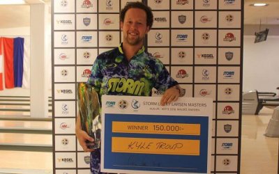 Kyle Troup uzveic Jason Belmonte un uzvar Storm Lucky Larsen Masters
