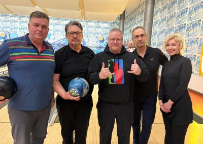 Joe Slowinski nometnes dalībnieki