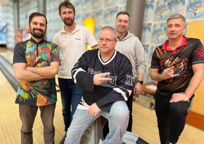 Joe Slowinski nometnes dalībnieki